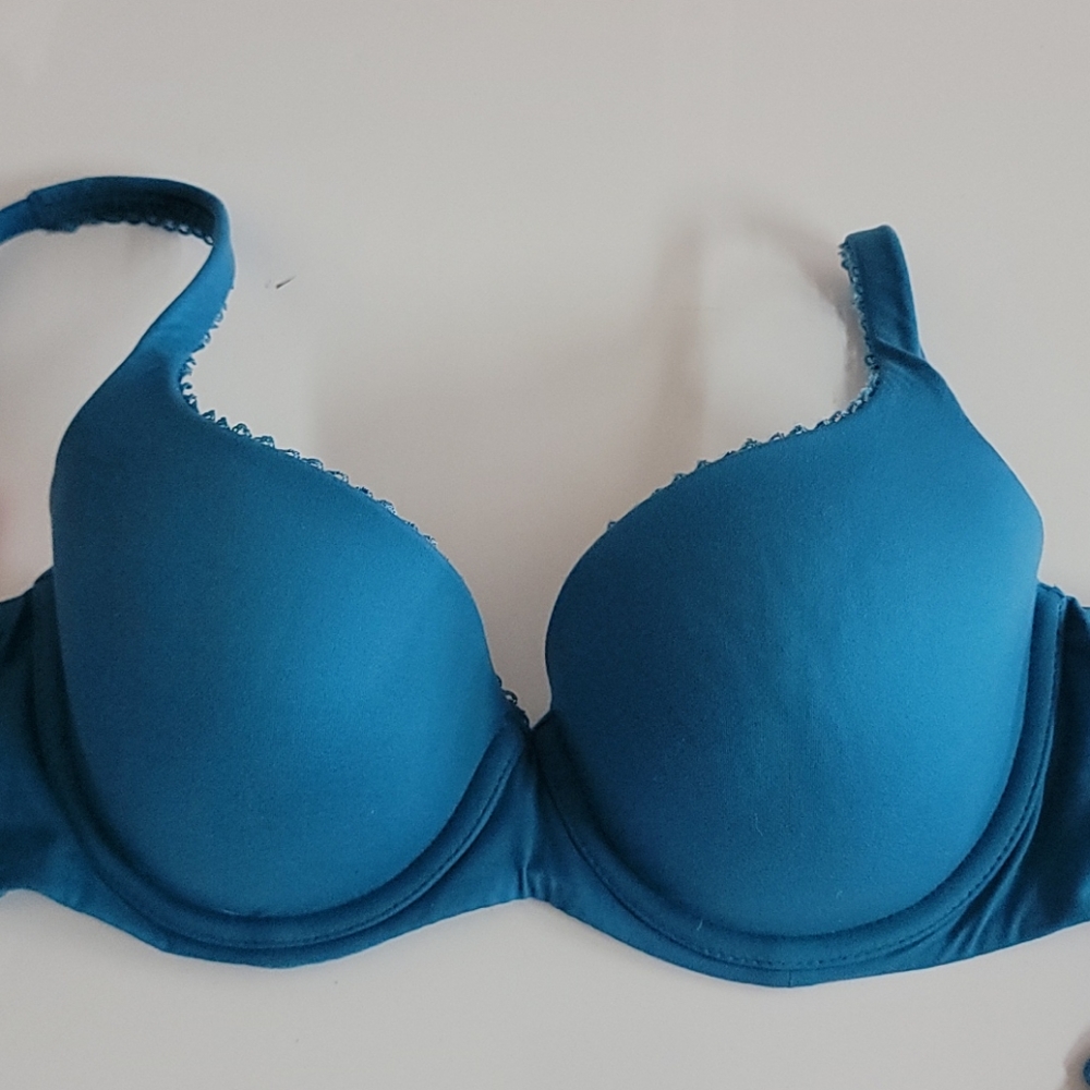Vs bra
